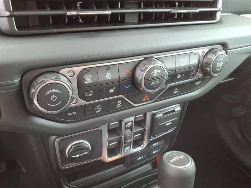 2026 Jeep Gladiator Sahara