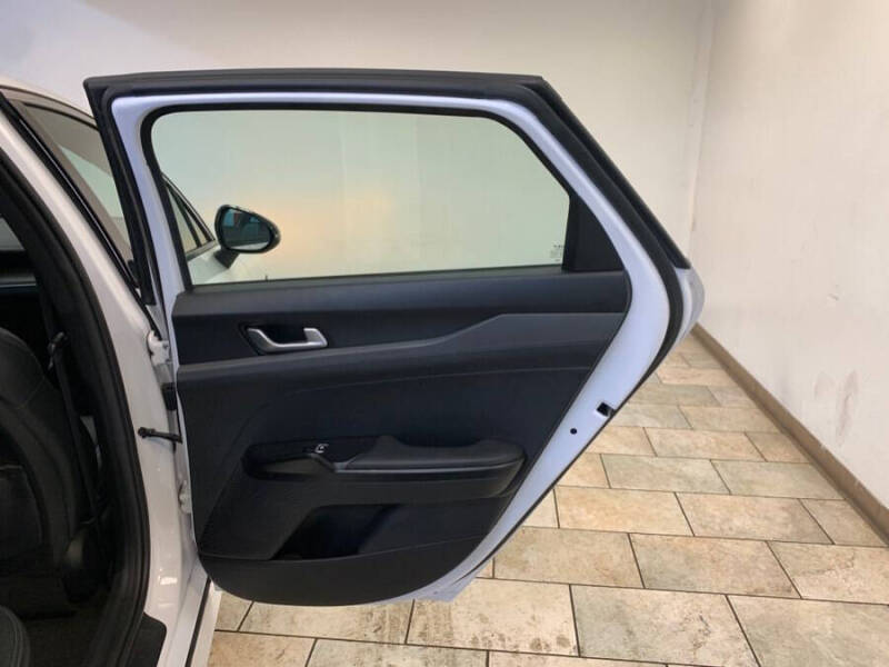 2023 Kia K5