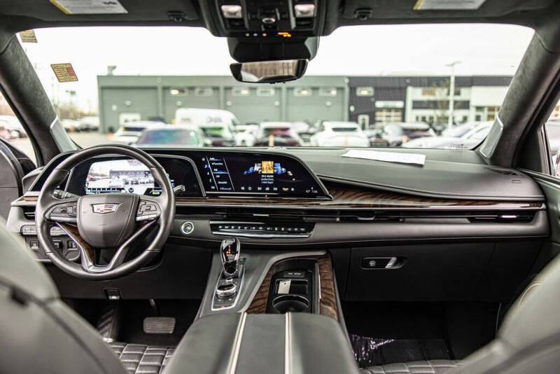 2023 Cadillac Escalade Sport Platinum