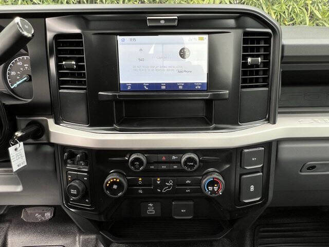 2025 Ford F-350 Super Duty XL