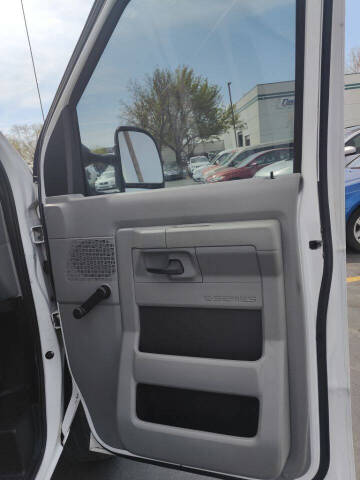 2011 Ford E-Series E-250