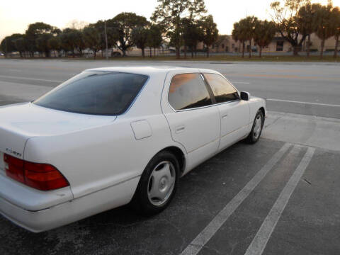 1999 Lexus LS 400