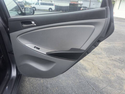 2016 Hyundai Accent SE