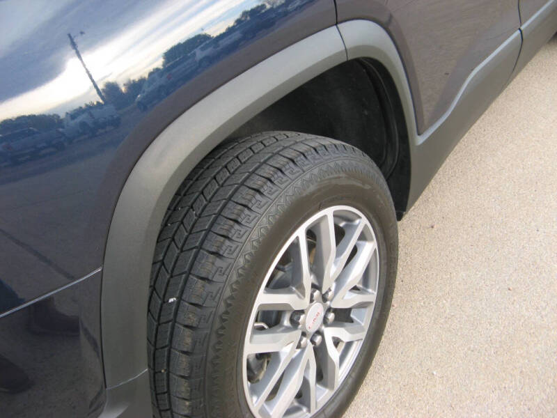 2017 GMC Acadia SLE-2