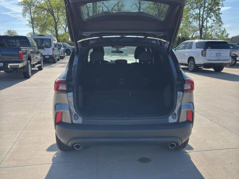 2025 Ford Escape ST-Line Select