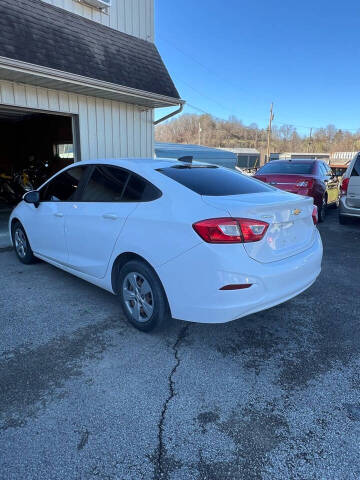 2018 Chevrolet Cruze for sale at Austin's Auto Sales in Grayson KY