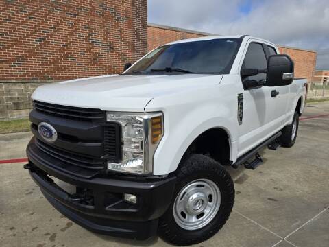 2019 Ford F-250 Super Duty for sale at AUTO DIRECT in Houston TX