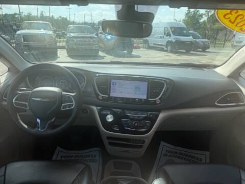2023 Chrysler Pacifica Touring L