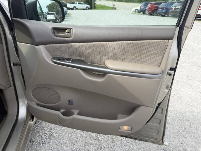 2008 Toyota Sienna LE 7-Passenger