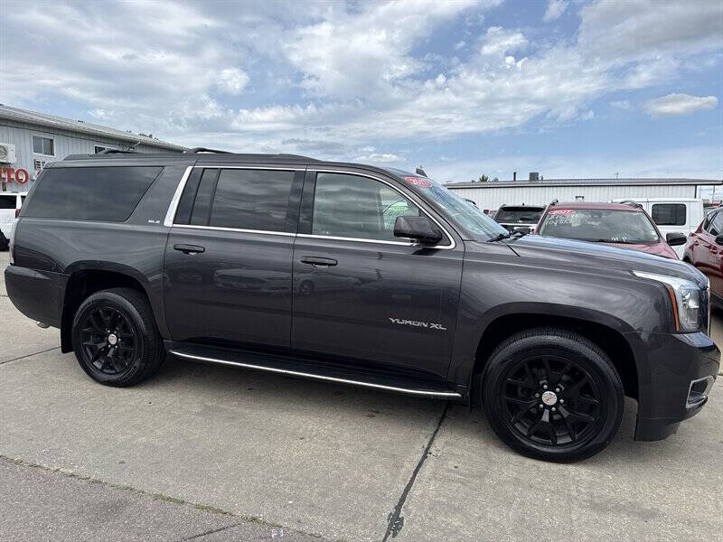2017 GMC Yukon XL SLE
