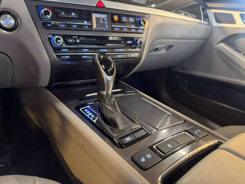 2015 Hyundai Genesis
