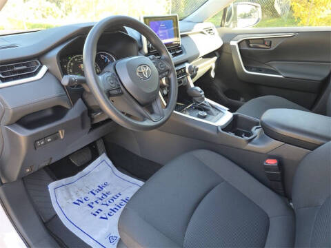 2025 Toyota RAV4 Hybrid LE