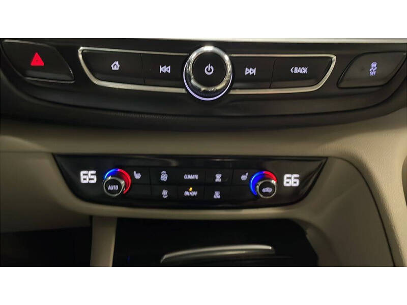 2018 Buick Regal TourX Essence