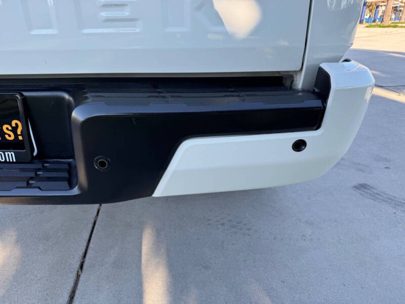 2022 Nissan Frontier S