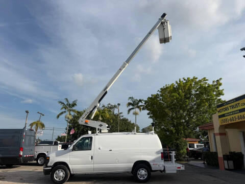 2013 Ford E-Series E-350 SD