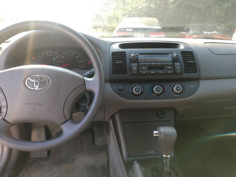 2005 Toyota Camry LE V6
