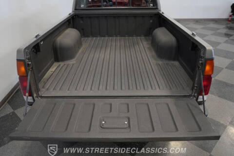 1989 Nissan Truck