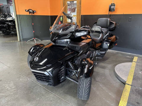 2018 Can-Am Spyder® F3 Limited Dark