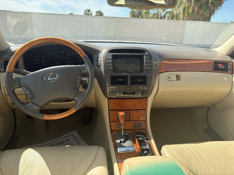 2005 Lexus LS 430
