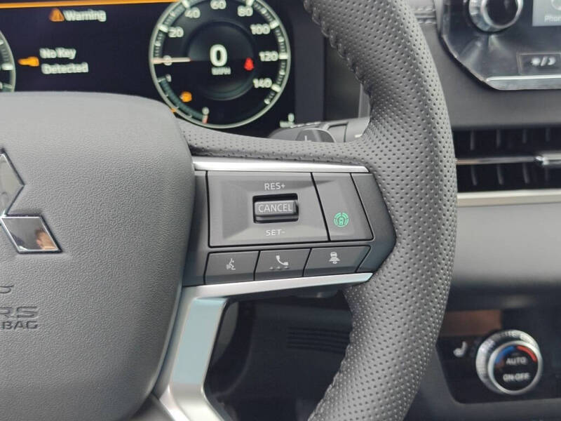 2025 Mitsubishi Outlander PHEV SE