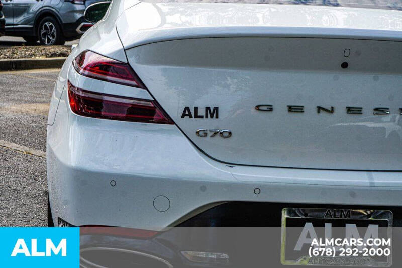 2023 Genesis G70