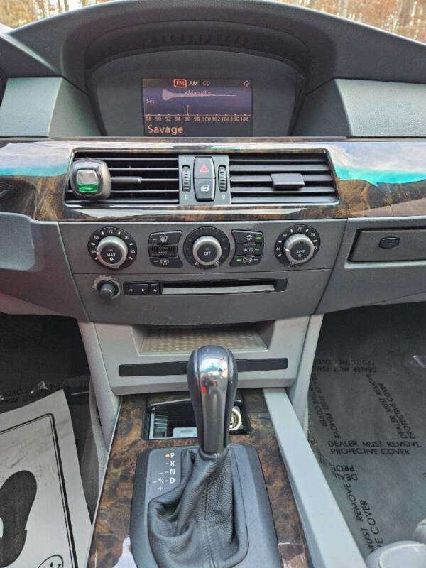 2004 BMW 5 Series 525i