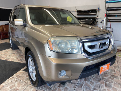 2009 Honda Pilot for sale at TOP SHELF AUTOMOTIVE in Newark NJ