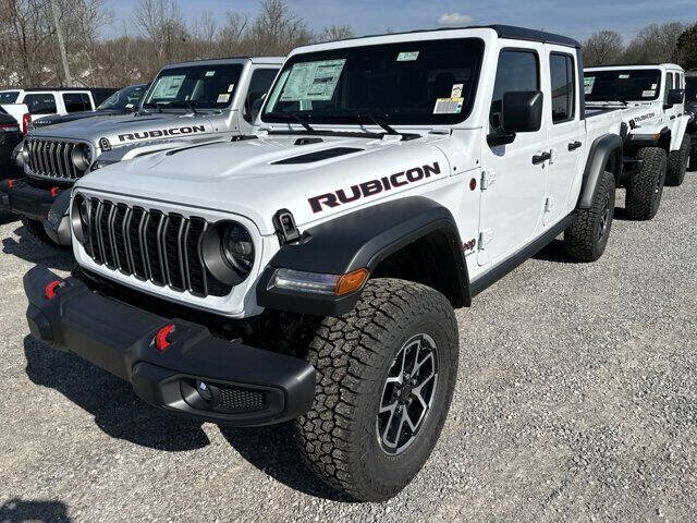 2024 Jeep Gladiator for sale at GUPTON MOTORS, INC. in Springfield TN