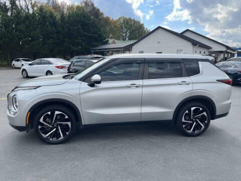 2022 Mitsubishi Outlander SE