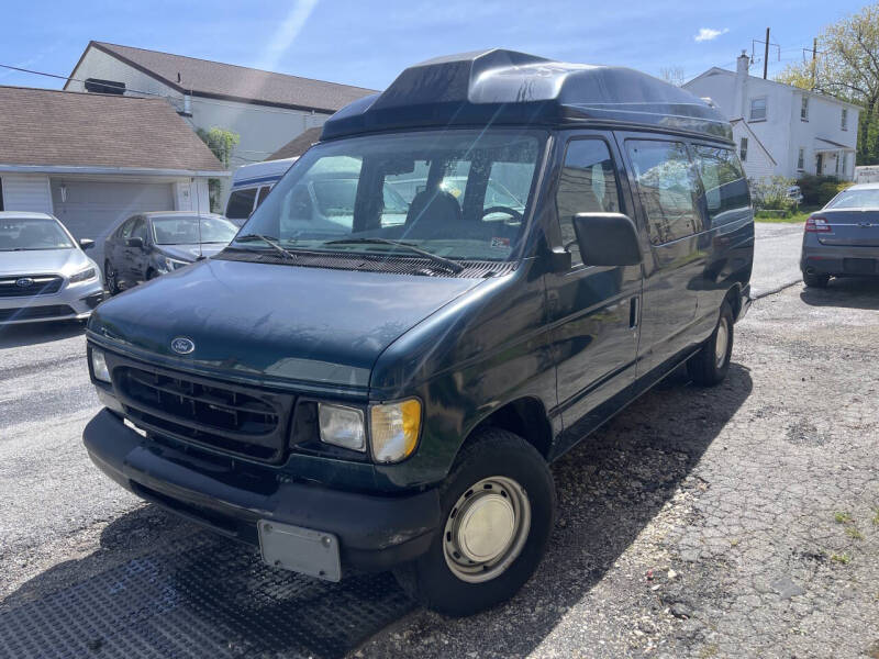 Used 1999 Ford Econoline Wagon XLT with VIN 1FMRE11WXXHB54899 for sale in Frazer, PA