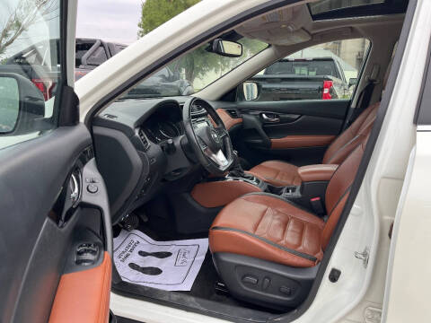 2017 Nissan Rogue SL