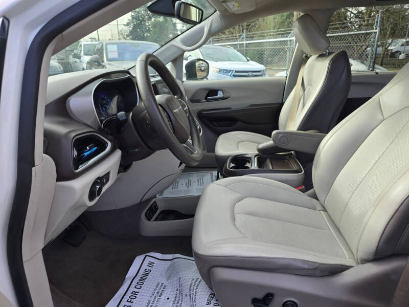 2021 Chrysler Voyager LXi