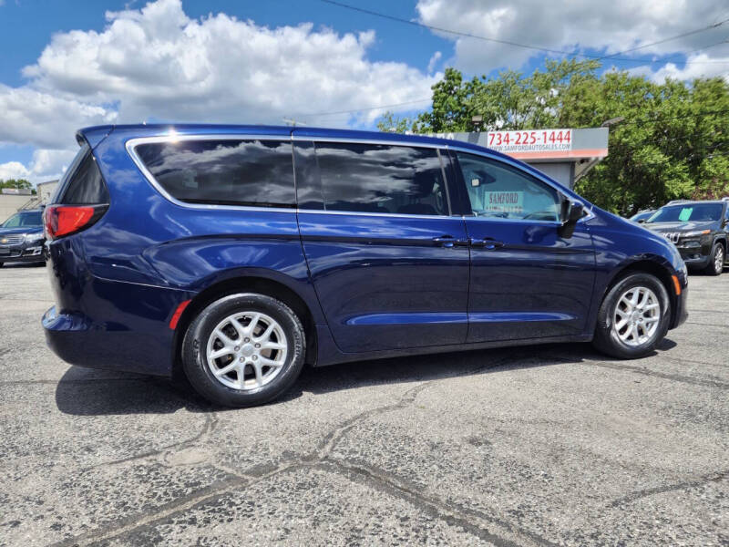 2017 Chrysler Pacifica Touring