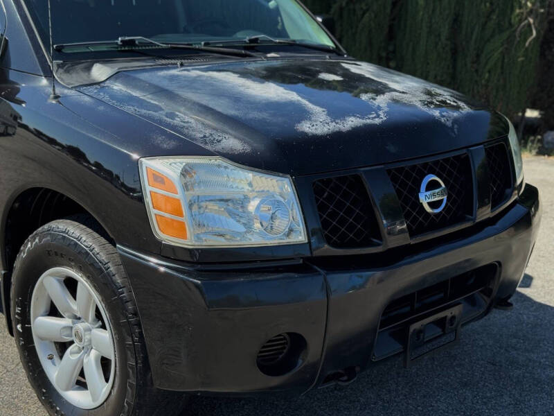 2011 Nissan Titan SV