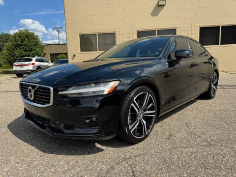 2020 Volvo S60 T5 R-Design