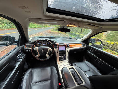 2013 Cadillac Escalade ESV Platinum Edition