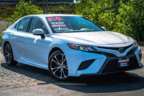 2020 Toyota Camry for sale at Nissi Auto Sales in Waukegan IL