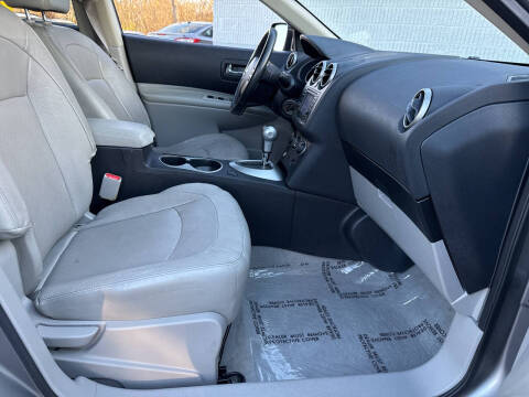 2013 Nissan Rogue SV w/SL Package