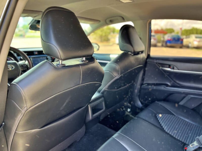 2020 Toyota Camry SE