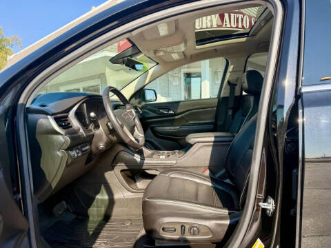 2022 GMC Acadia Denali