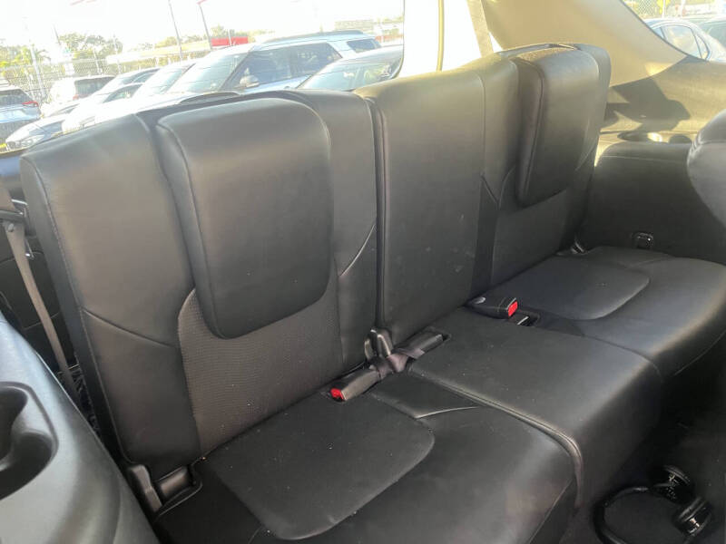 2017 Nissan Armada SV