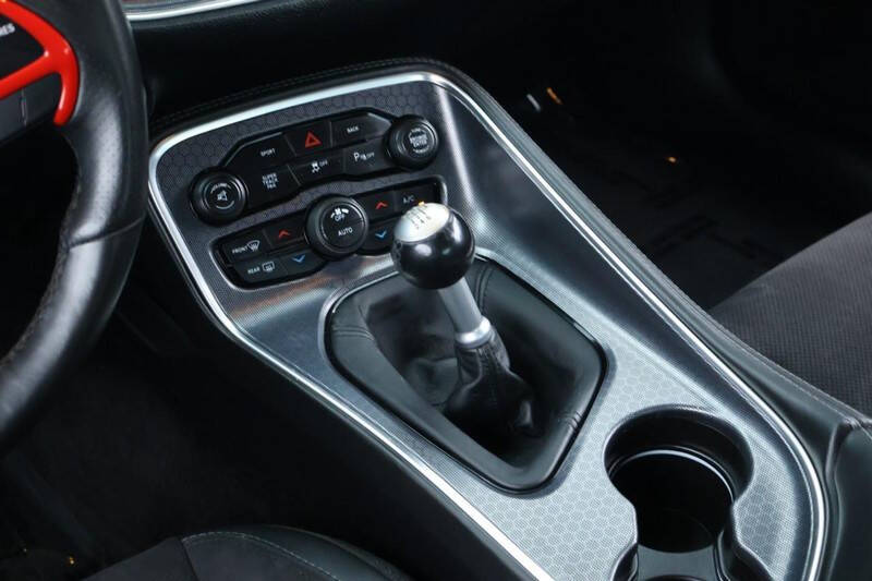 2016 Dodge Challenger 392 HEMI Scat Pack Shaker