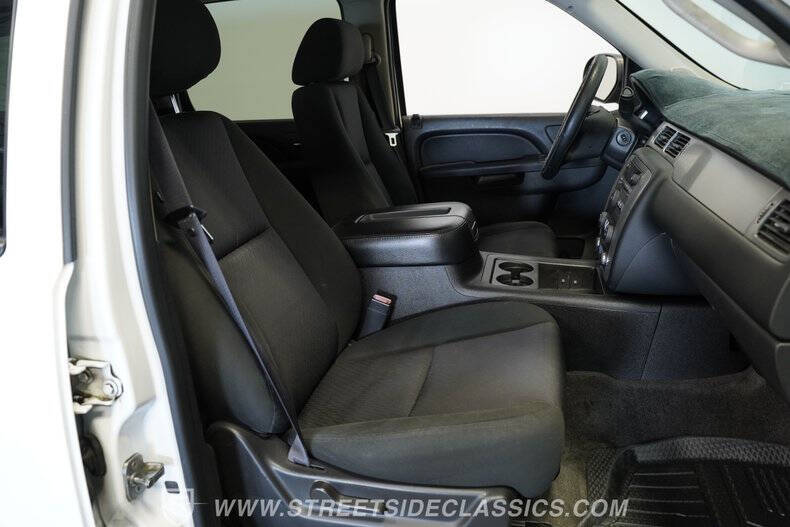 2012 Chevrolet Suburban Fleet 2500