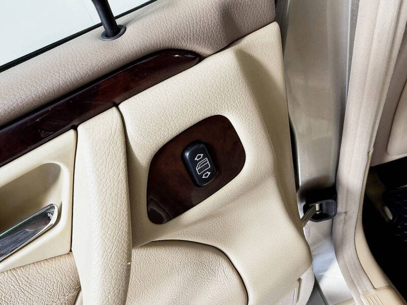 2001 Mercedes-Benz E-Class E 320 4MATIC