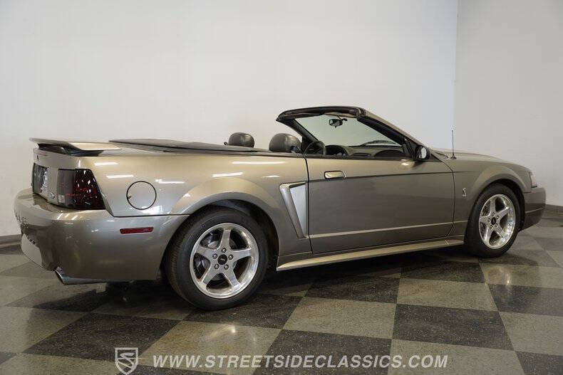 2001 Ford Mustang SVT Cobra