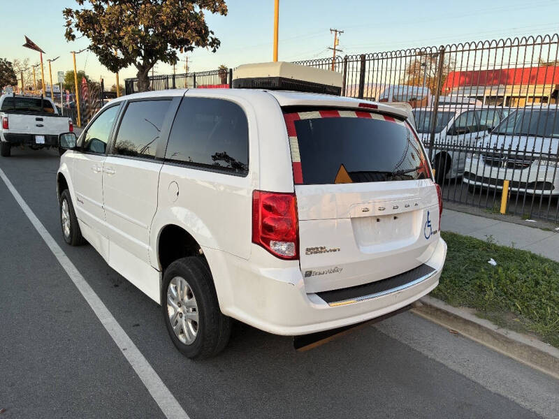2017 Dodge Grand Caravan SE