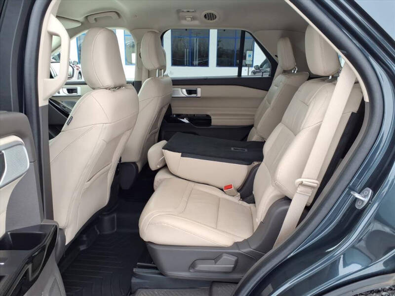 2022 Ford Explorer Hybrid Platinum