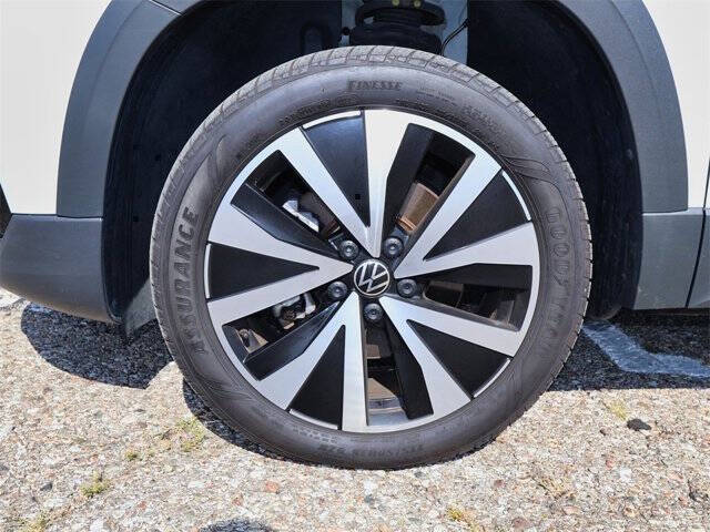 2022 Volkswagen Taos SE