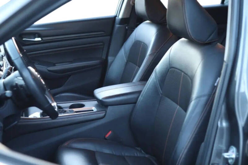 2021 Nissan Altima 2.5 SR