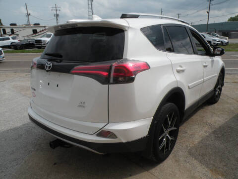 2017 Toyota RAV4 SE